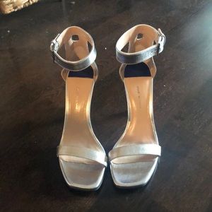 Stuart Weitzman square nudist